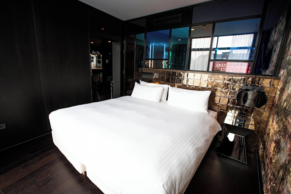 Design Suite, 1 Bedroom, Canal View photo 3