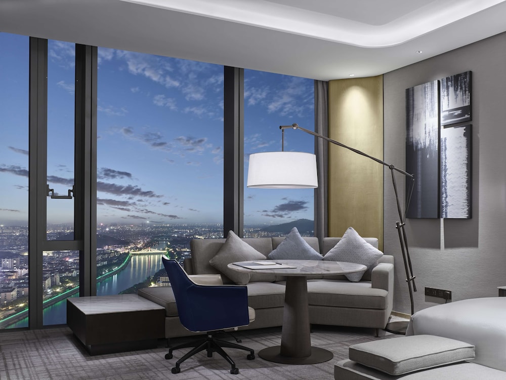 KING DELUXE RIVER VIEW ROOM - Photo 4
