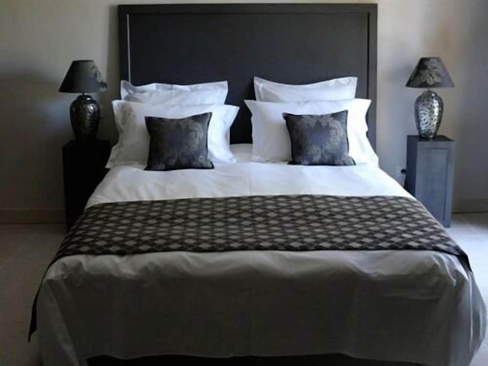 Standard Double Room, Private Bathroom, Garden View photo 3