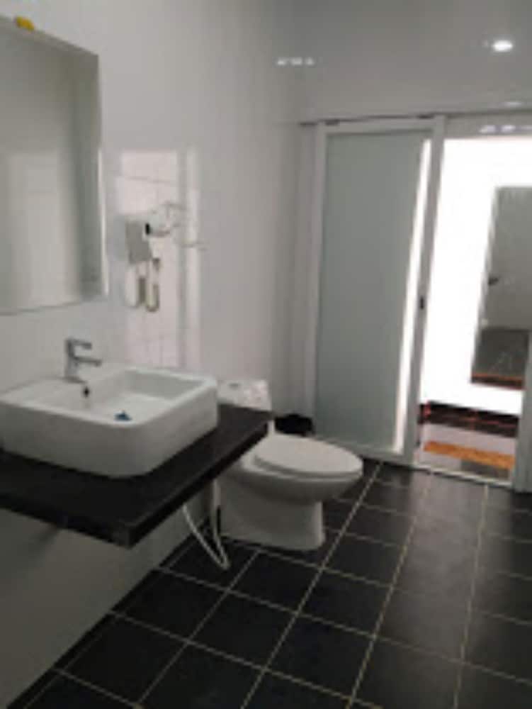 Deluxe Twin Room photo 2