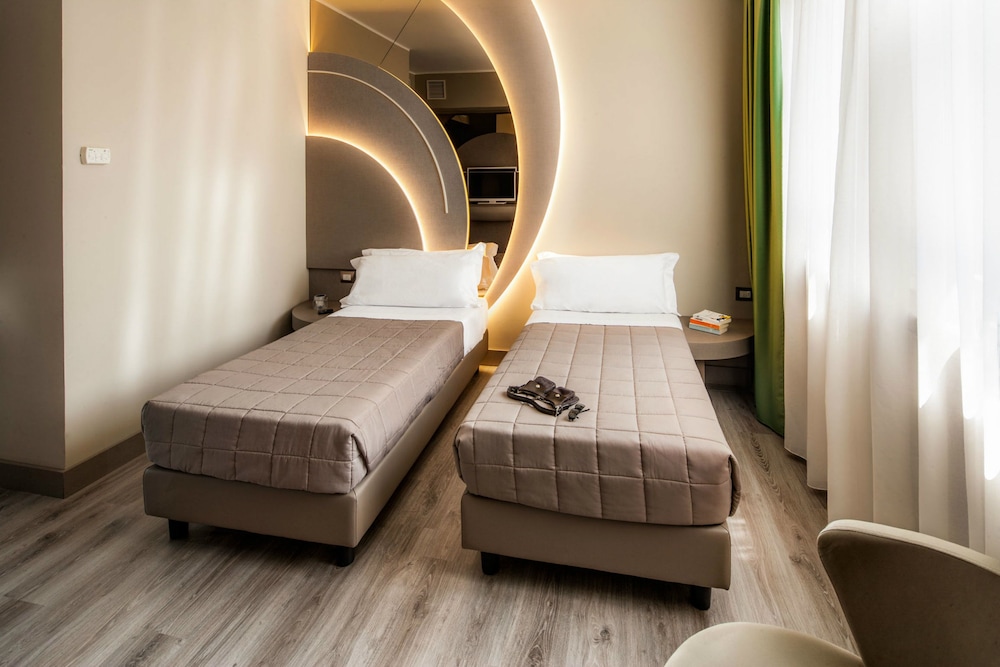 Junior Suite (Triple) - Photo 2