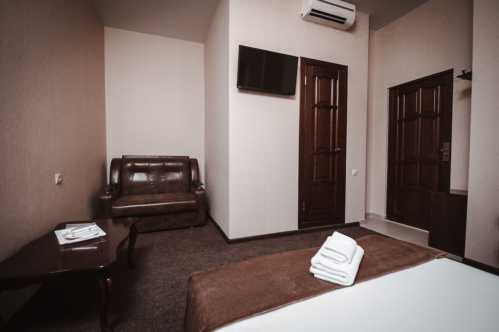 Economy Double Room photo 3