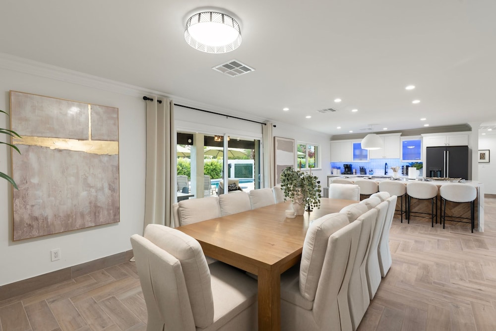 NEW The Hensley on Hubbell Designer Oasis w Pool, Photo 11