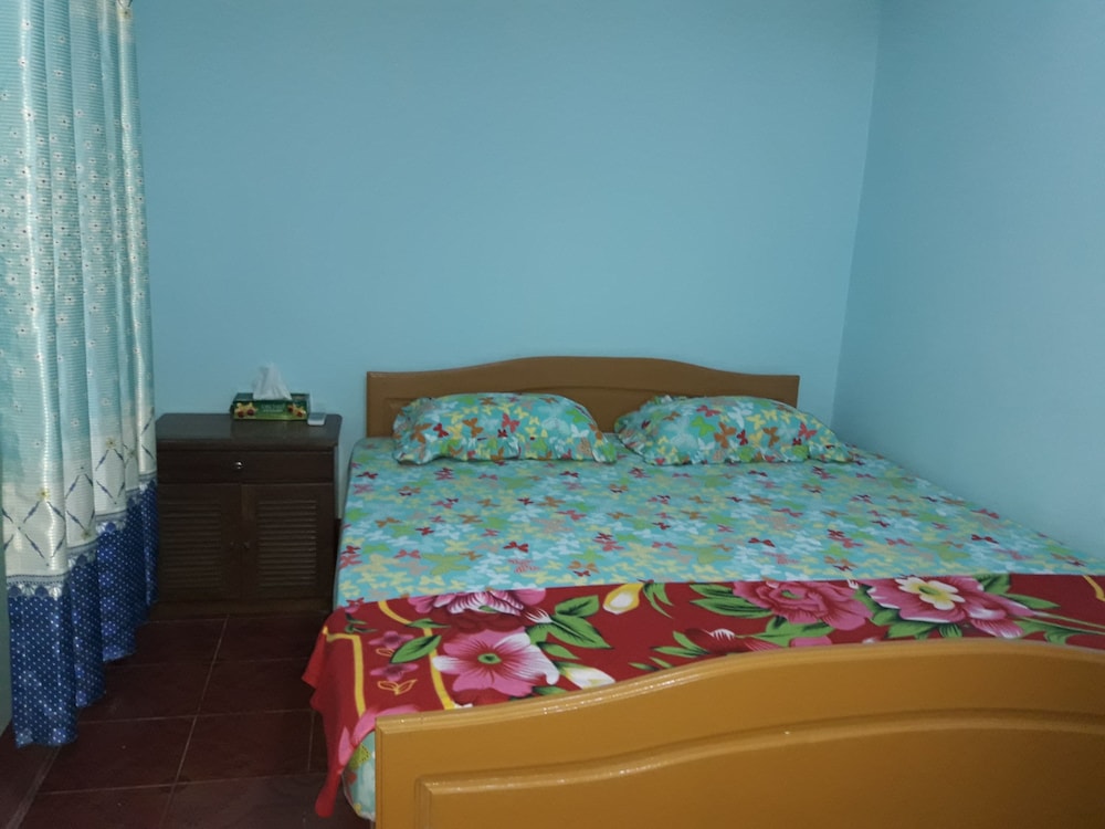 Budget Double Room photo 3