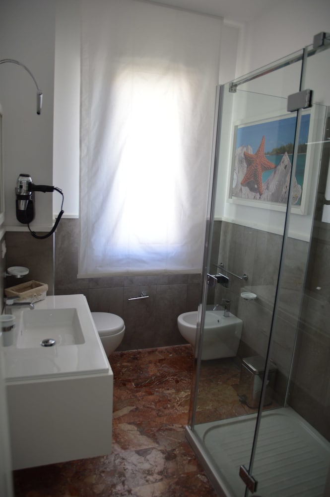 B&B Vanity, Bild 11
