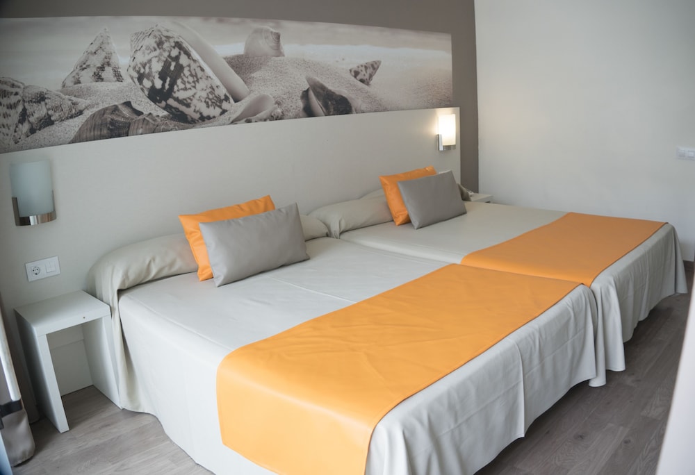 Triple Room (3 ADULTS) - Photo 3
