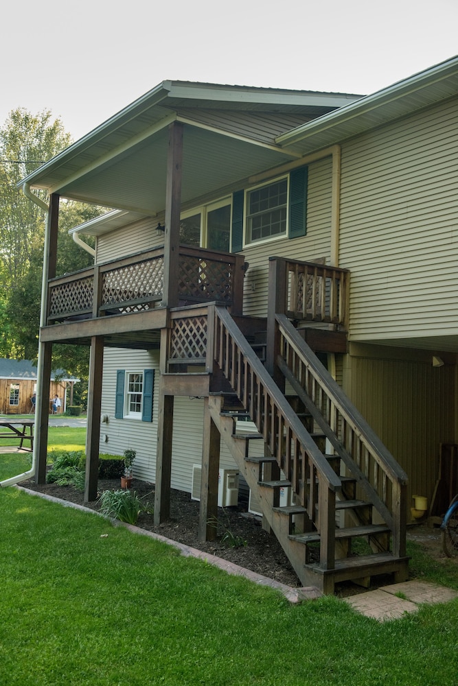 Family Suite, 1 Queen Bed with Sofa bed, Kitchen, Lake View