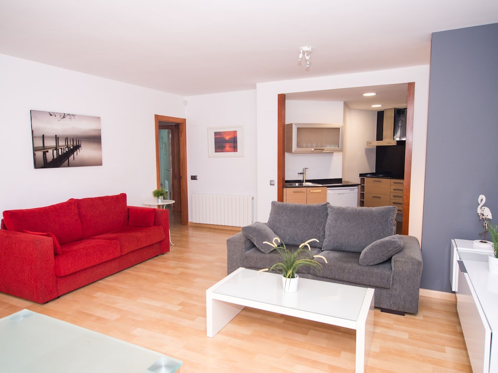 Apartment, 3 Bedrooms (For 7 people) photo 3
