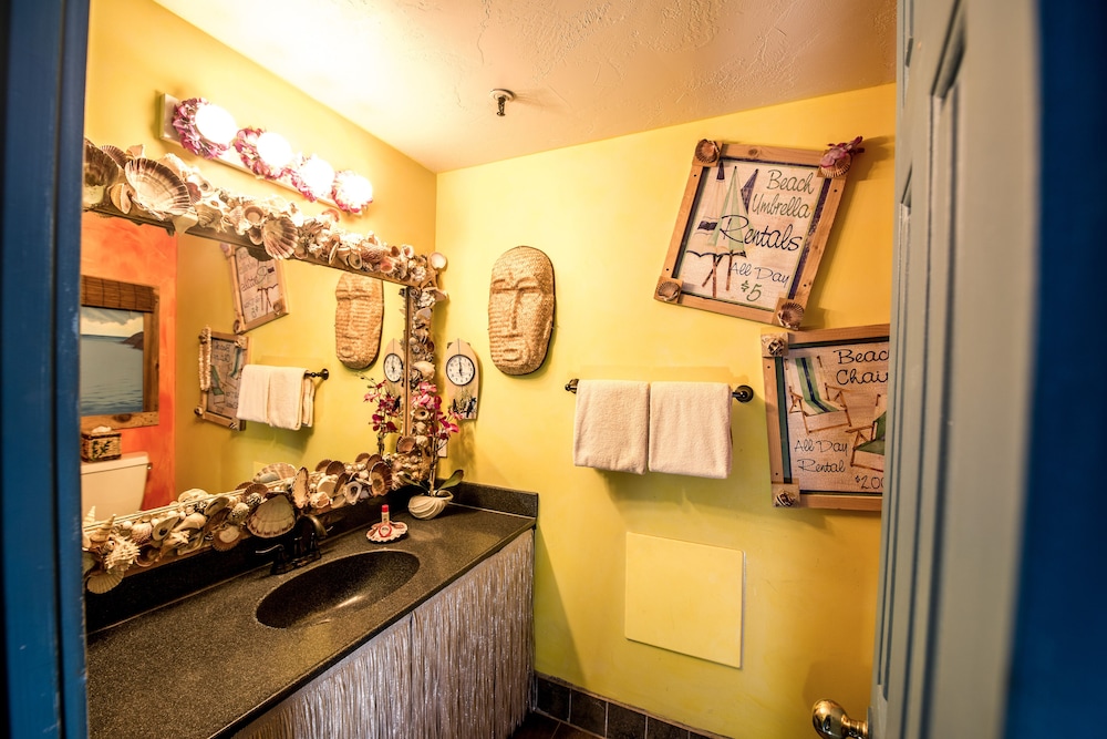 Room (Hawaiian Hideaway) - Photo 7