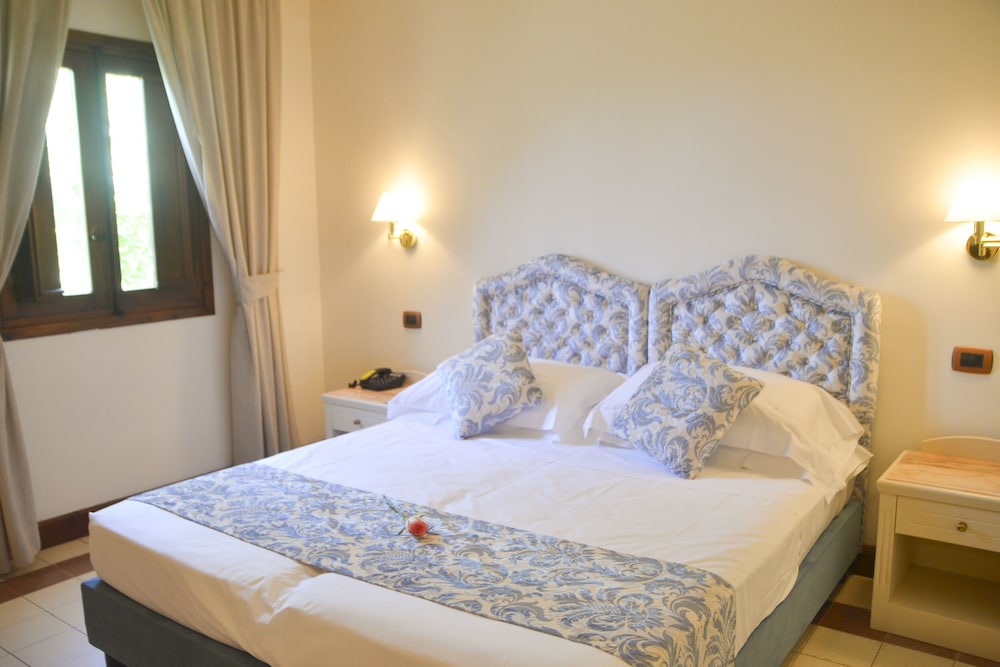 Superior Double or Twin Room photo 3
