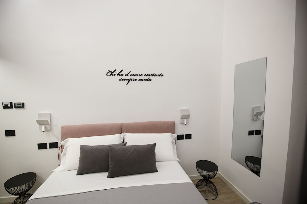 Honeymoon Double Room photo 1
