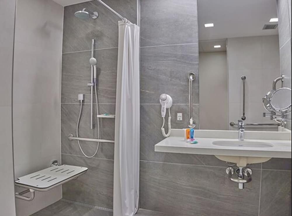 Superior Room, Multiple Beds - Photo 6