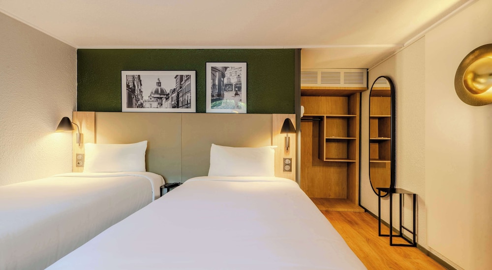 Standard Room, 2 Twin Beds photo 3