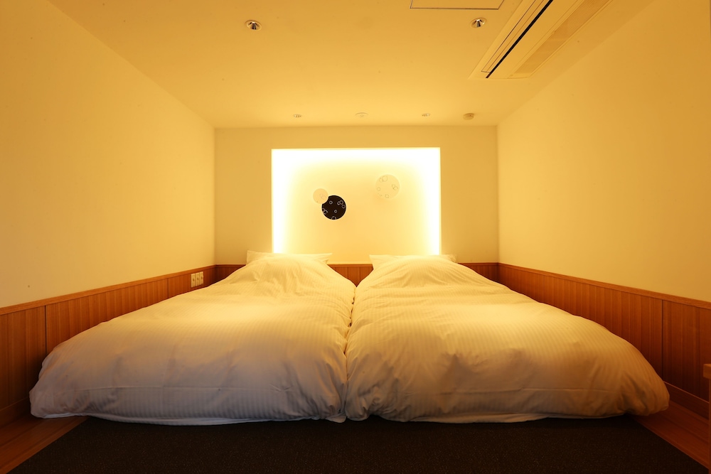 Deluxe Suit Room with Open Air Bath [UMI no MIDORI] photo 3