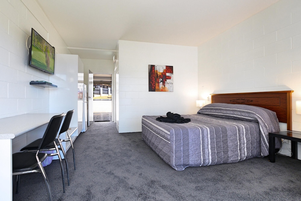 Room, 1 Queen Bed photo 2