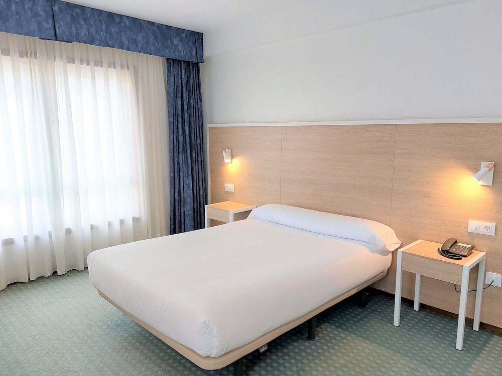 Standard Room - Photo 1