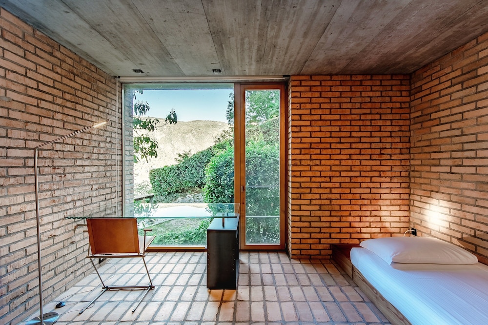 Luxury House photo 1