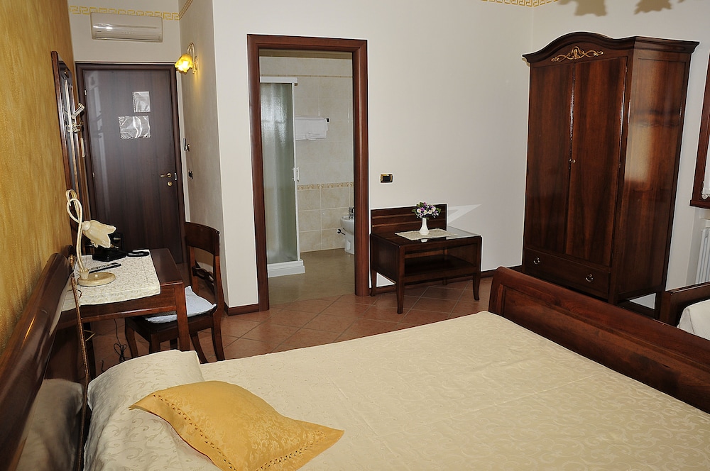 Triple Room photo 2