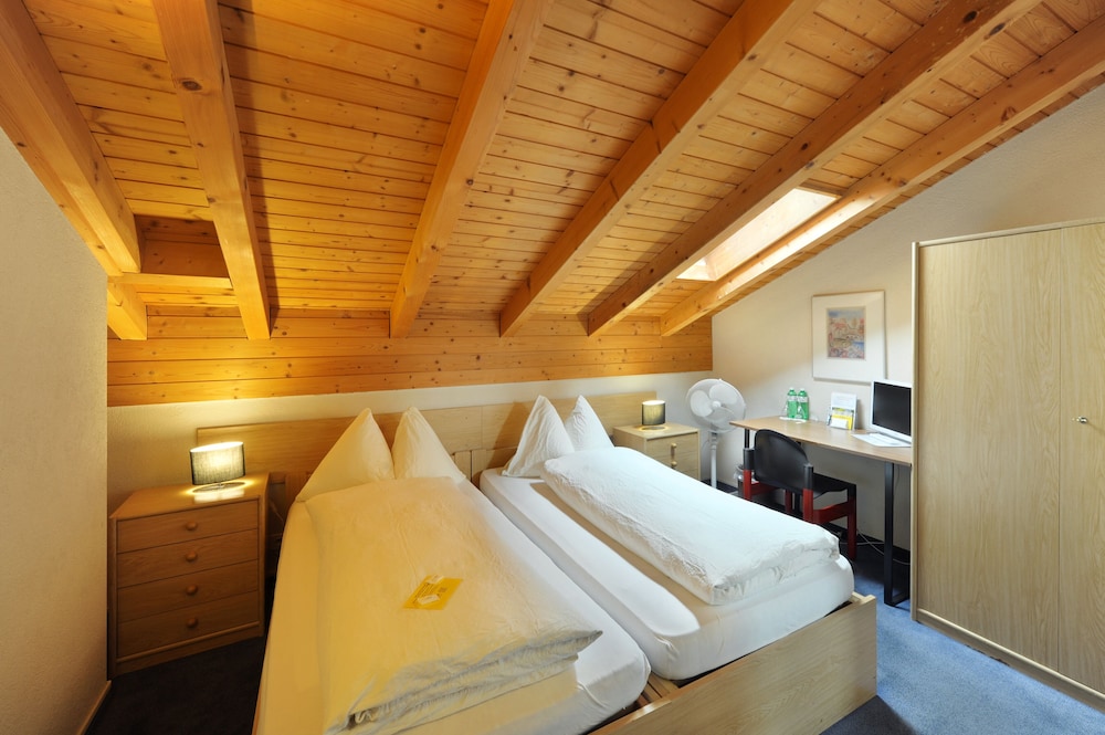 Economy Double Room photo 1