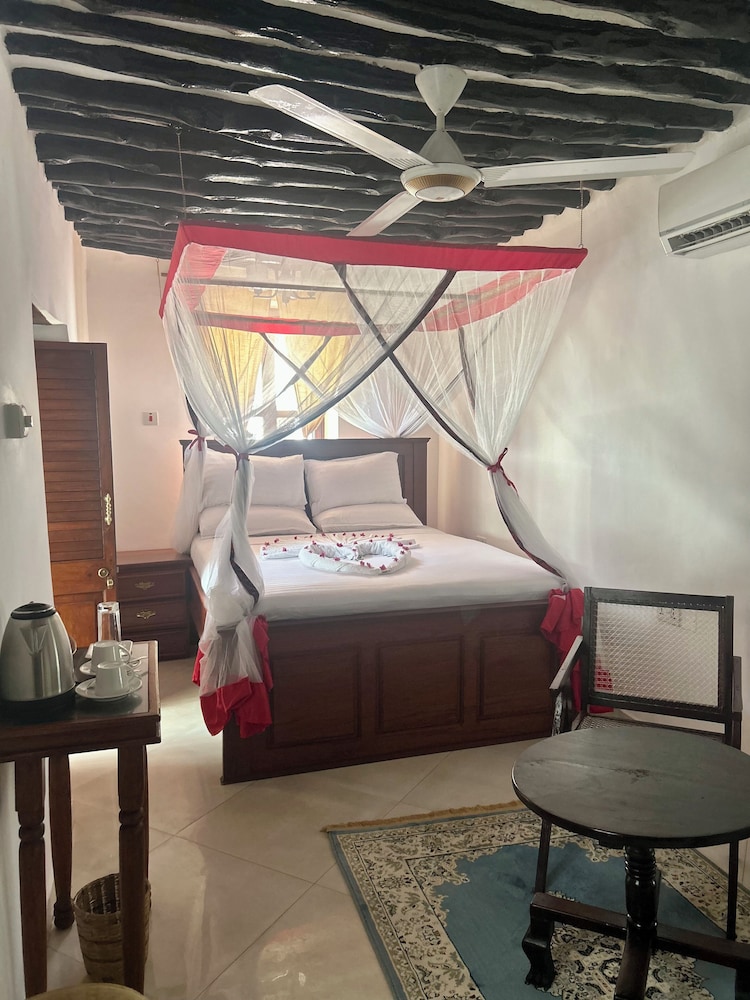 Comfort Double Room, Private Bathroom, Garden View
