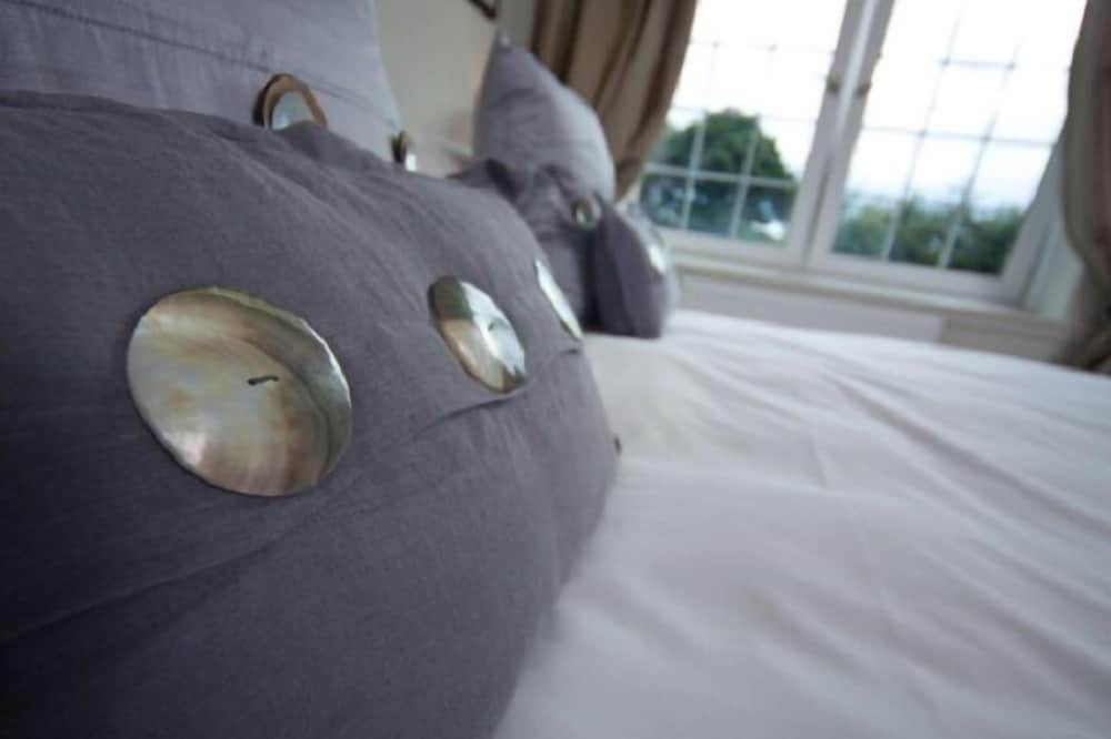 Deluxe Double or Twin Room (Castle Stalker) photo 2