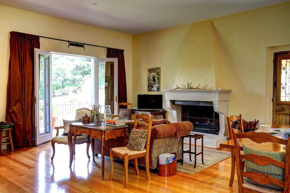 Villa (Min. 2 Nights) photo 3