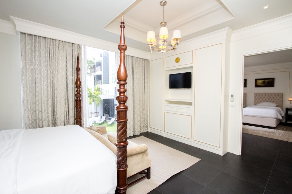 Family Two Bed Room - Photo 10