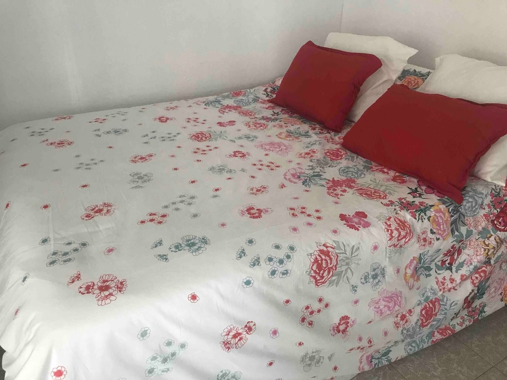 Beautiful Studio 500 Meters From the Beach, 사진 18