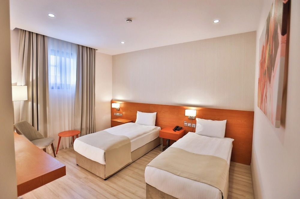 Economy Double or Twin Room photo 2