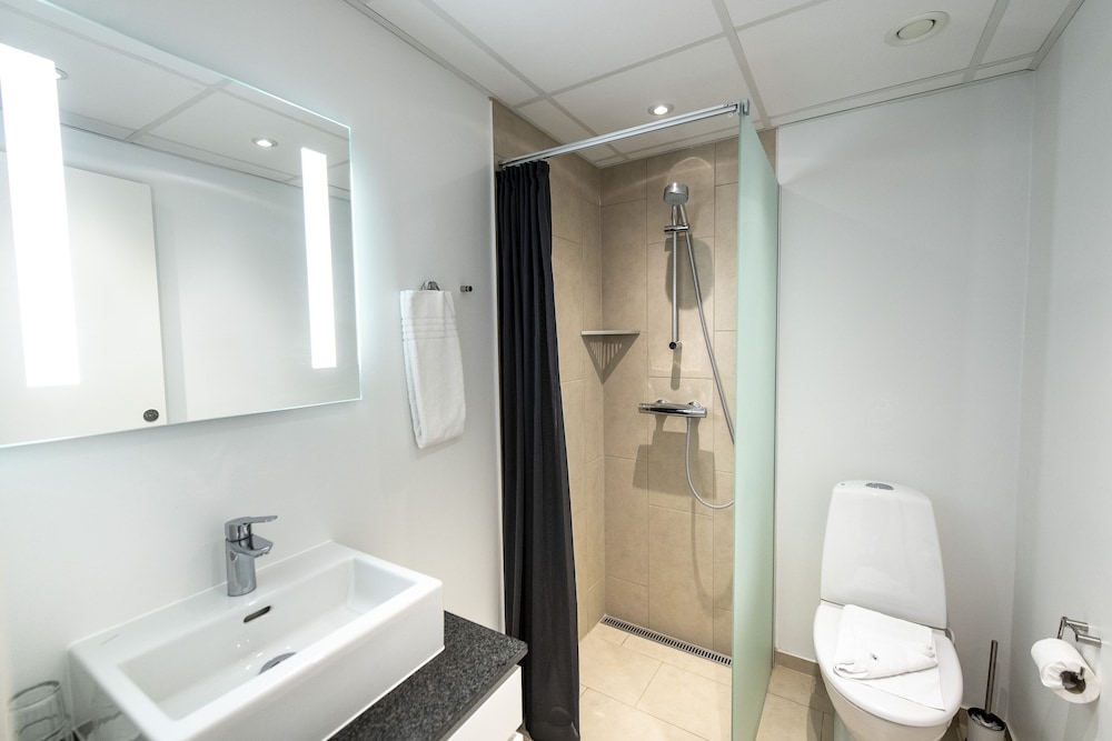 Standard Double Room - Photo 7