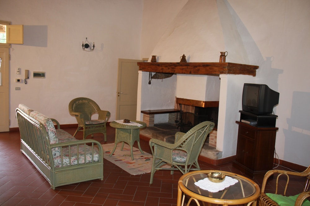 Traditional Apartment (Il Pozzo) photo 3