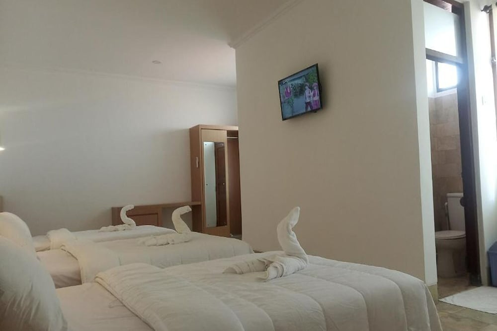 Family Double Room with City View - Photo 3