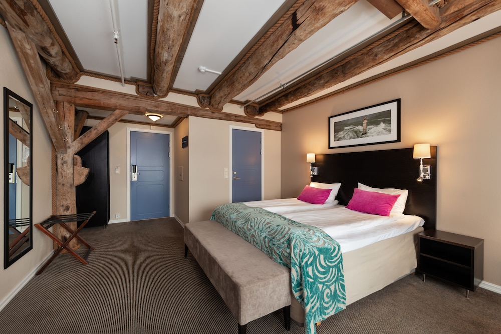 Superior Room, 1 Double Bed, Non Smoking - Photo 9