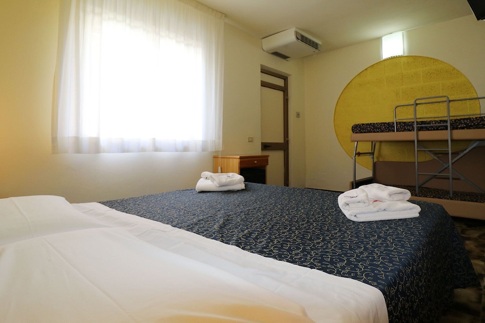 Classic Quadruple Room