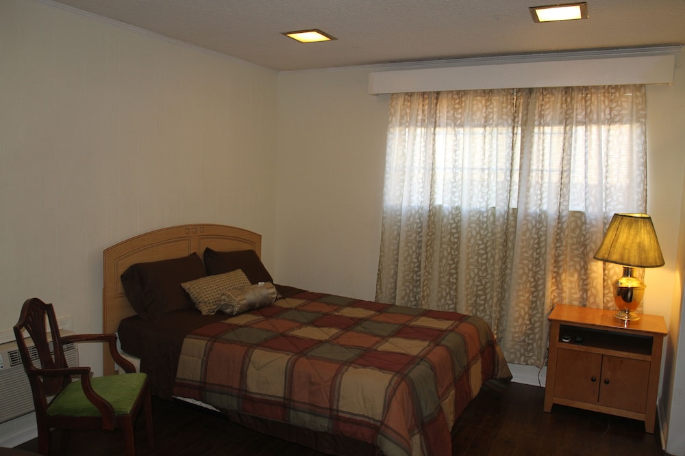 House, 1 Queen Bed, Patio photo 2