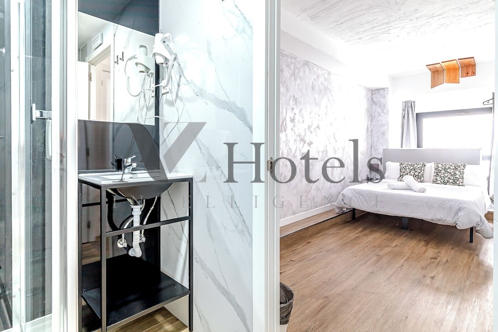 Standard Double Room, Non Smoking, Private Bathroom