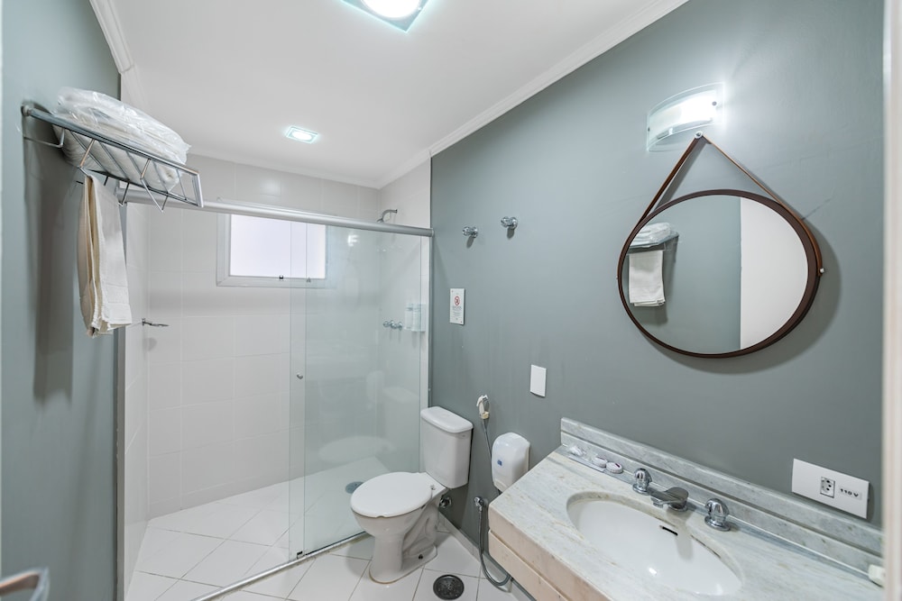 Room - Photo 3