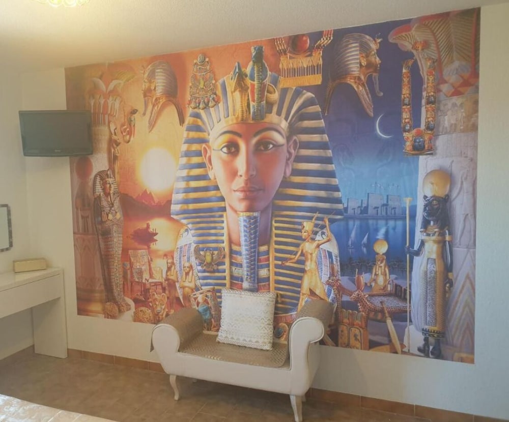Royal Quadruple Room, Garden View