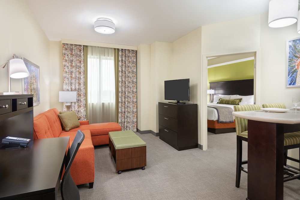 Suite, 2 Queen Beds and Sofa Bed, Kitchen photo 3