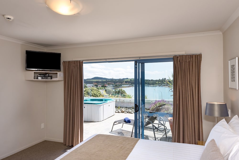 Luxury Room, 3 Bedrooms, Hot Tub, Ocean View photo 2