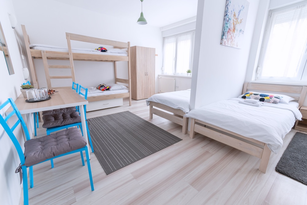 Family Quadruple Room, Shared Bathroom