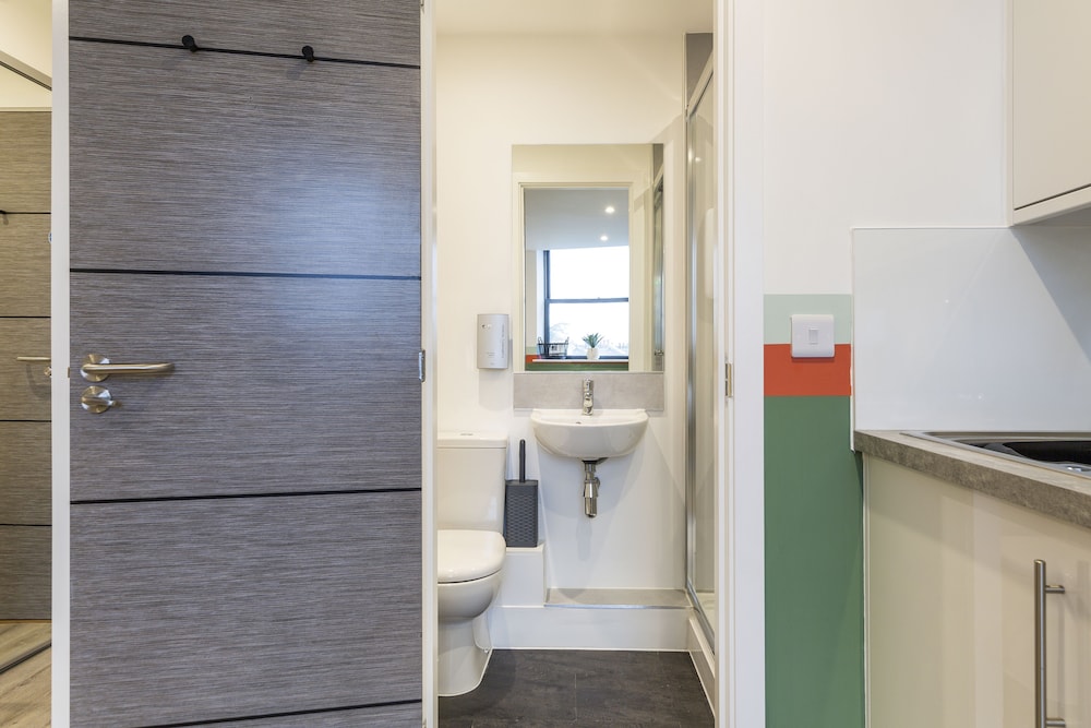 City Room - Photo 2