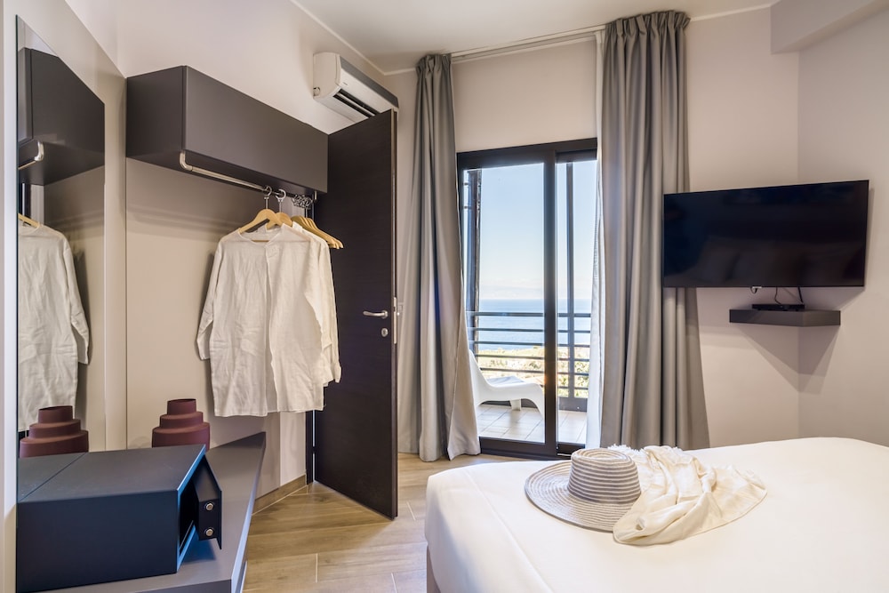 Panoramic Quadruple Room