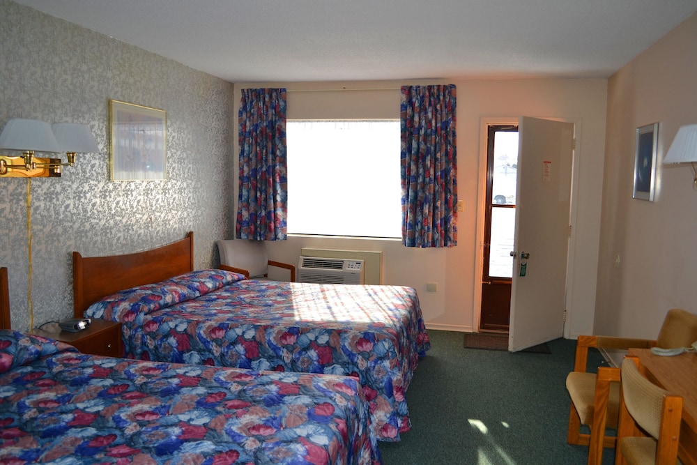 Superior Room, 2 Queen Beds photo 3