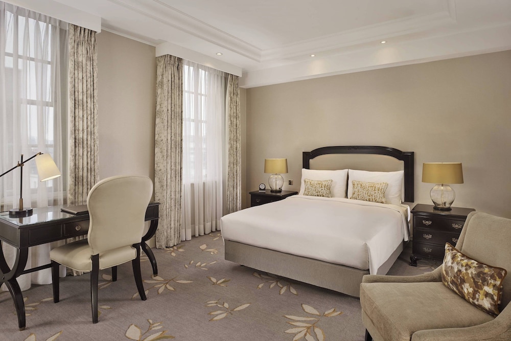 Deluxe Room, 1 Queen Bed