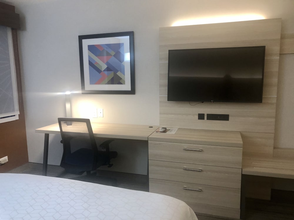 Standard Room, 1 King Bed (Forest View) - Photo 3