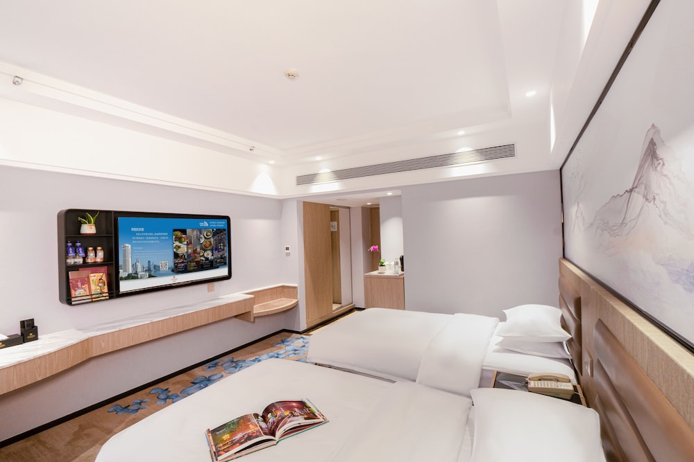 Huaxia Elegant River View Twin Room - Photo 6