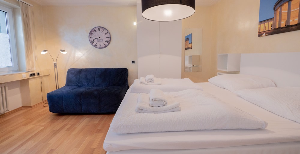 Premium Apartment, 1 King Bed with Sofa bed, Non Smoking (22) photo 3