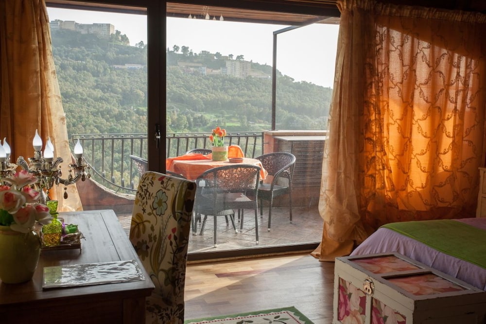 Panoramic Studio Suite, Terrace photo 3