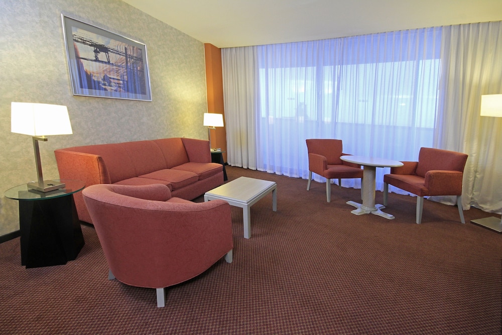 Suite, 1 Bedroom (Dining)